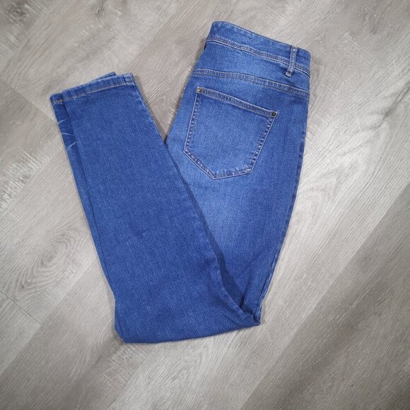 D/C Jeans Ladies Size 16 Straight Medium Wash Blue Jeans - Picture 9 of 13